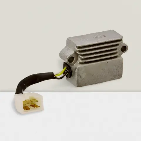 4 Pin White Wire Coupler Compatible For Bajaj Kb4s