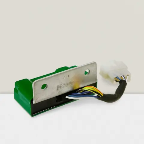 6 Pin Flat White Coupler For Bajaj Pulsar 150/180 All Dtsi