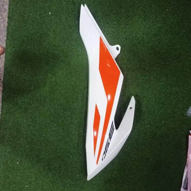 Adventure 390 Rh Tank Spoiler 52jg1109