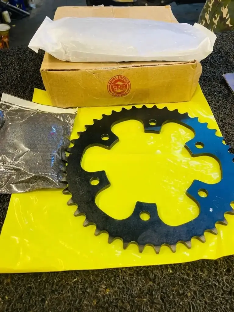 Kaa00059 Chain Sprocket For Reborn / Meteor Dual Disc 350cc Classic Reborn 350cc / Meteor 350cc