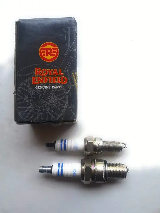 Genuine Spark Plug For Royal Enfield 350cc (complete Set)