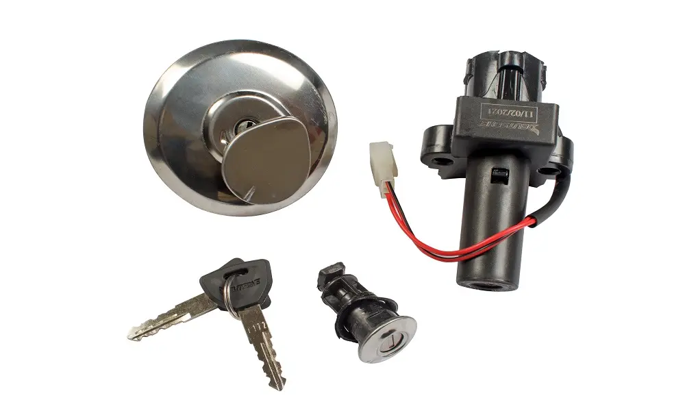 Gnition Lock Kit For Hero Cd Deluxe N (set Of 3) Consisting Of Ignition Cum Steering Lock, Petrol Tank Lock & Tool Box Lock