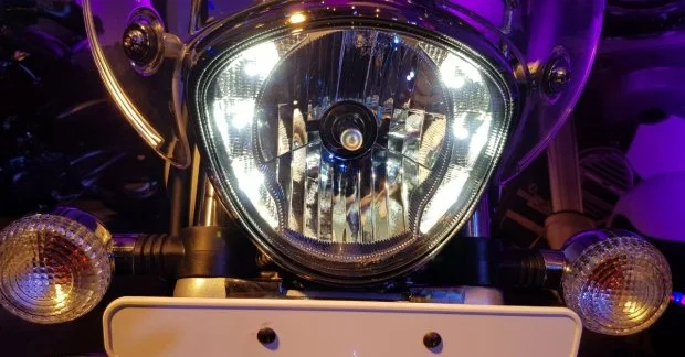 Head Lamp With Drl | Avenger Cruise 220 Ug | Bajaj