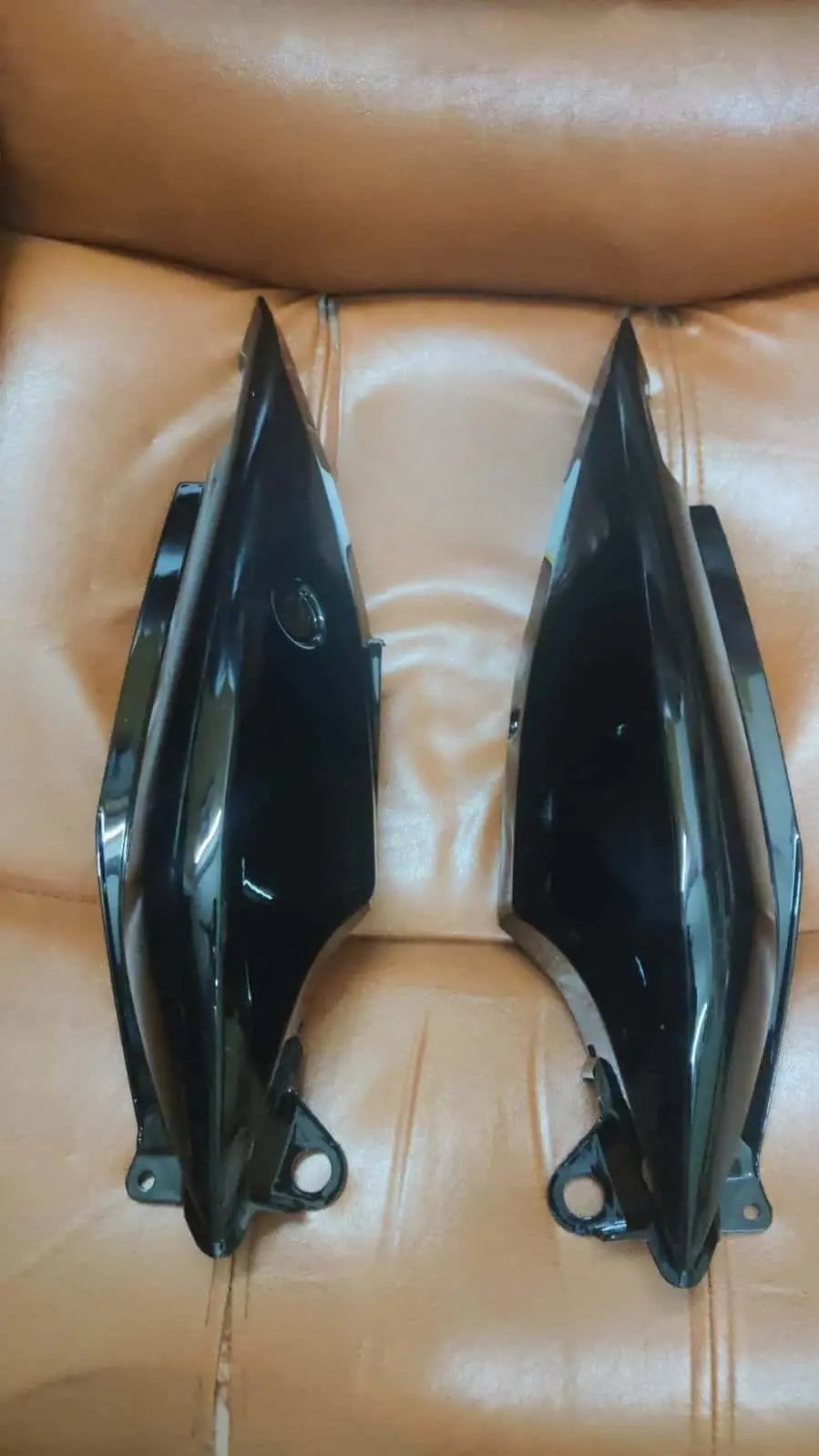 Hunk Tail Panel Black