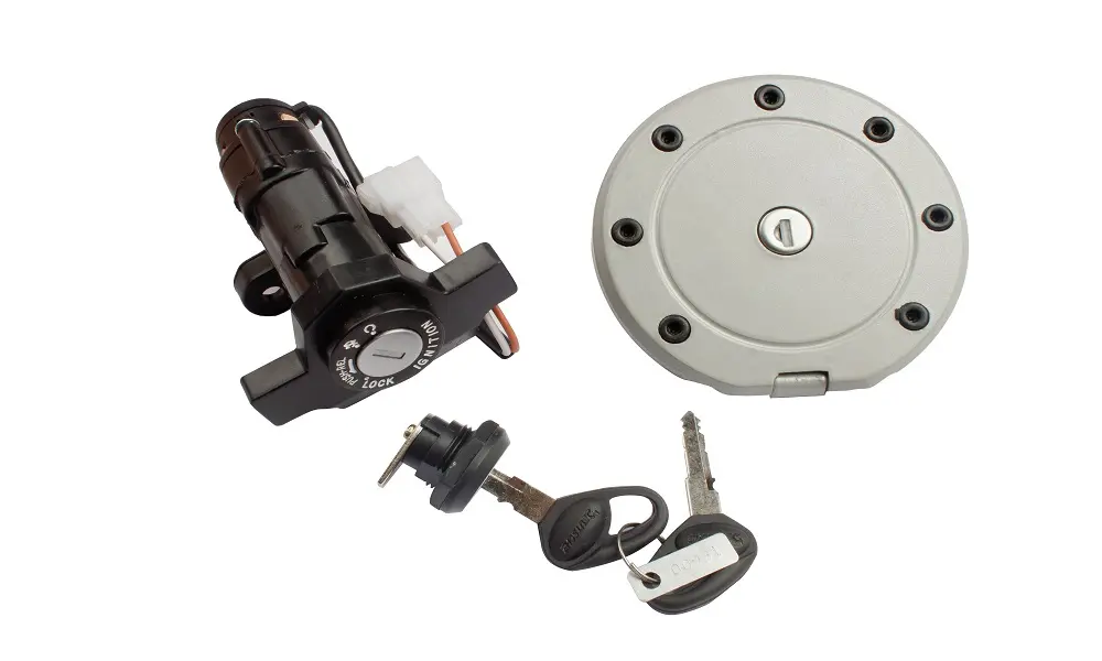 Ignition Lock Kit For Bajaj Platina Upgrade 125 (set Of 3) Consisting Of Ignition Cum Steering Lock, Petrol Tank Lock & Tool Box Lock