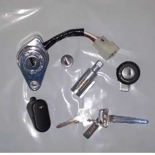 Lock Set (4 In 1) For Bajaj Avenger 220