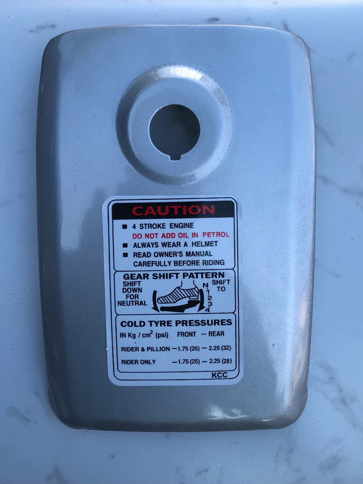 Petrol Tank Lid Plate For Splendor Plus All Models Silver Colour