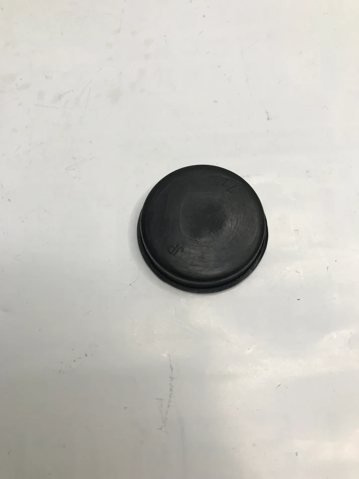 Plug Cylinder Head / Head Rubber Cap For Tvs Apache 160 180 Part Number-m7010910