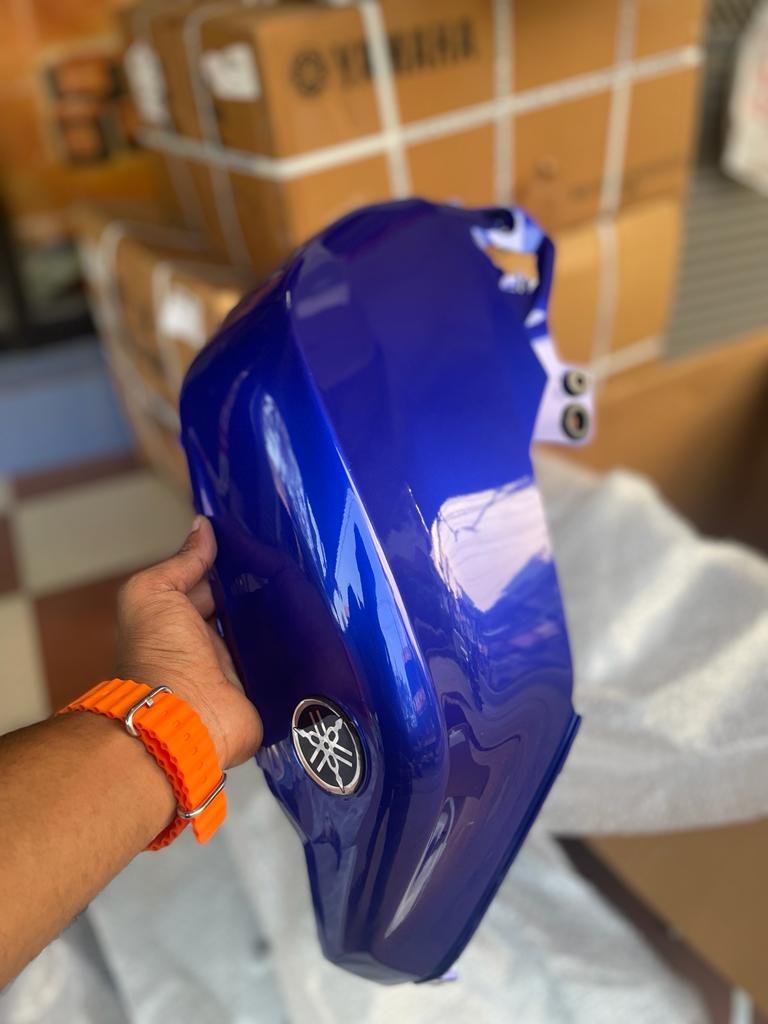 R15 V3 Bs4 Blue Colour Tank Cover Right Side