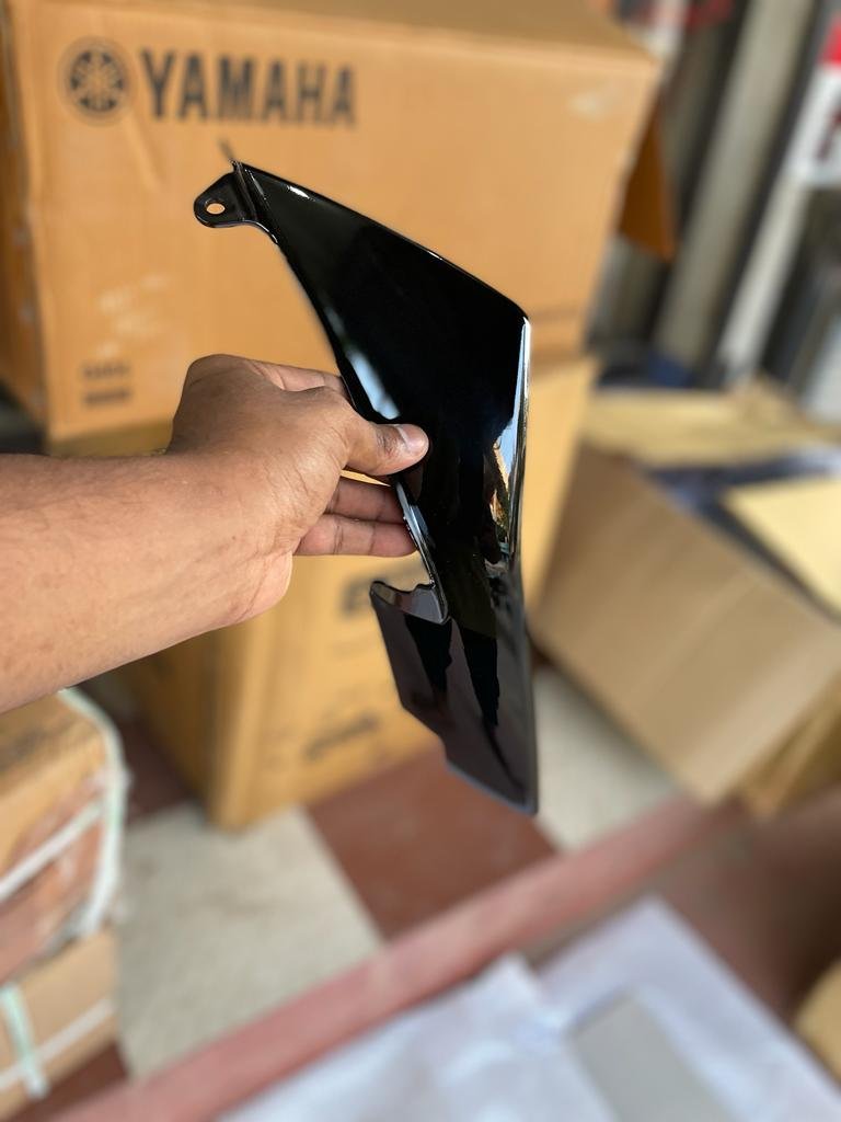 R15 V3 Head Light Frame Left Side Black Colour