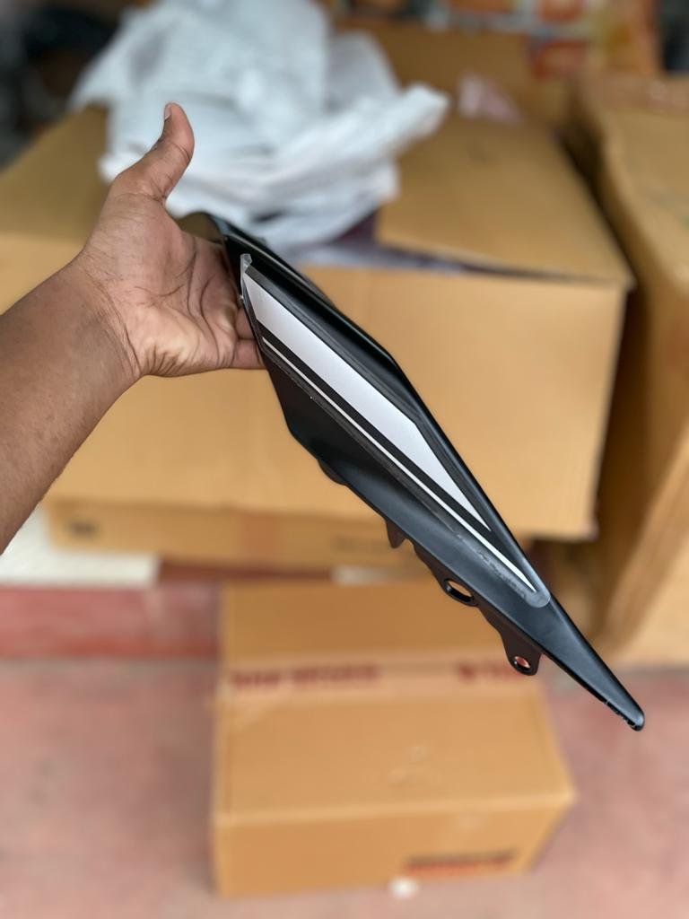 R15 V4 Matt Black With Silver Sticker Tail Panel Right Side