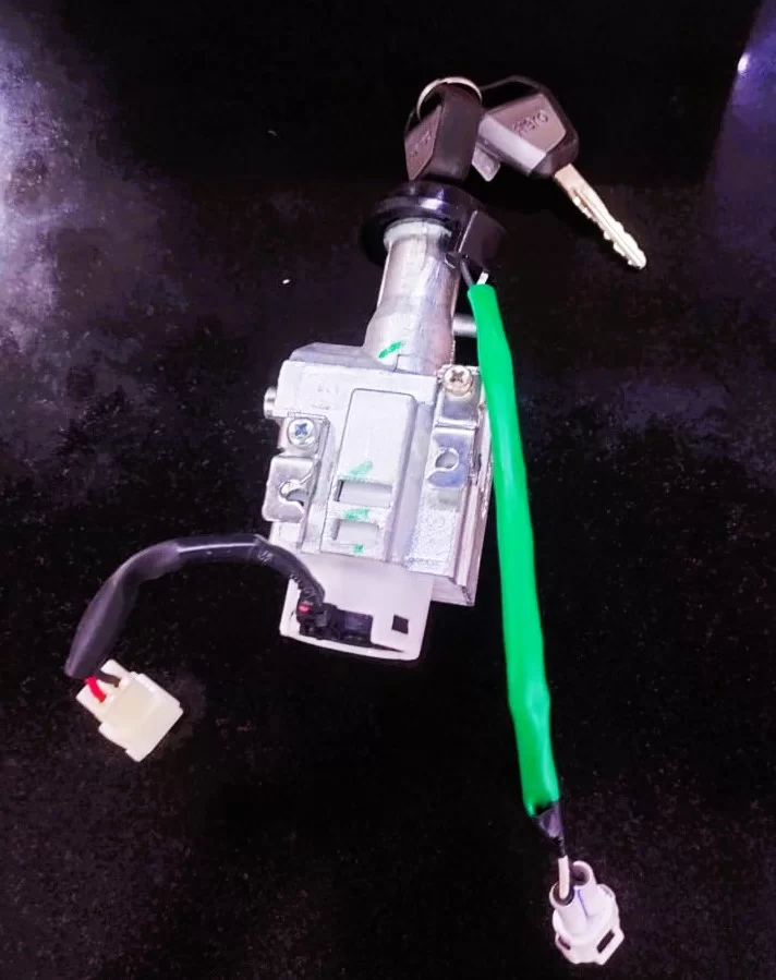 Lock Set (lock Kit) Key Set Maestro Edge 2015 (1st Model Vx) /maestro Edge 2017 (latest) (2 Wire)