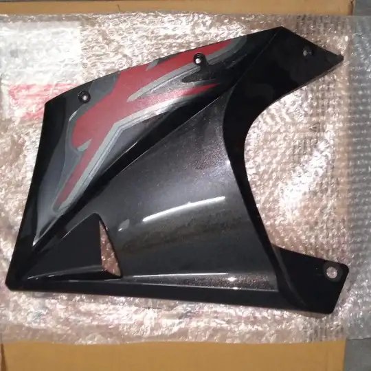 Under Cowl Left Side (black) | Karizma Zmr | Hero