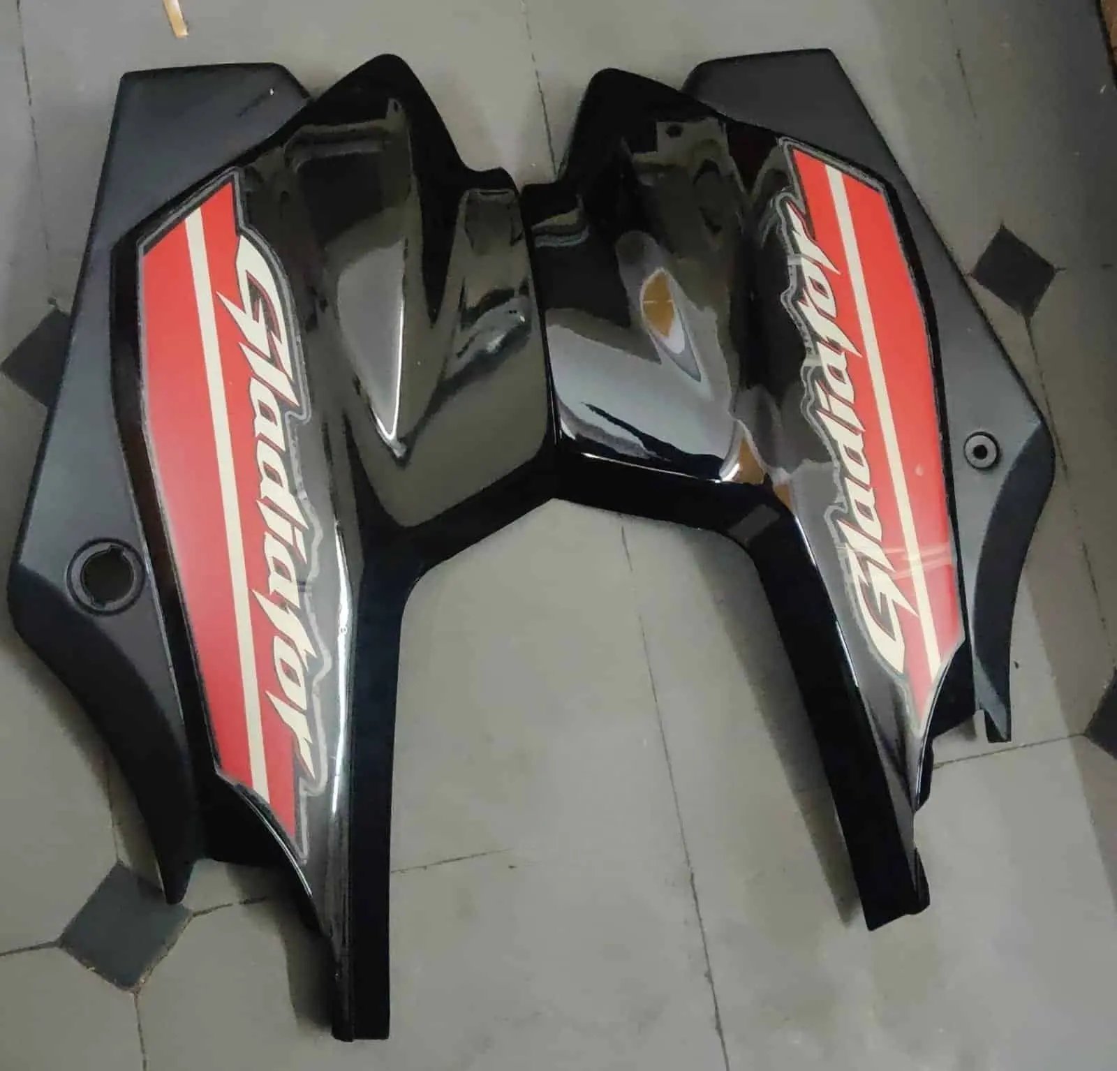 Yamaha Gladiator Ss Side Panel Black
